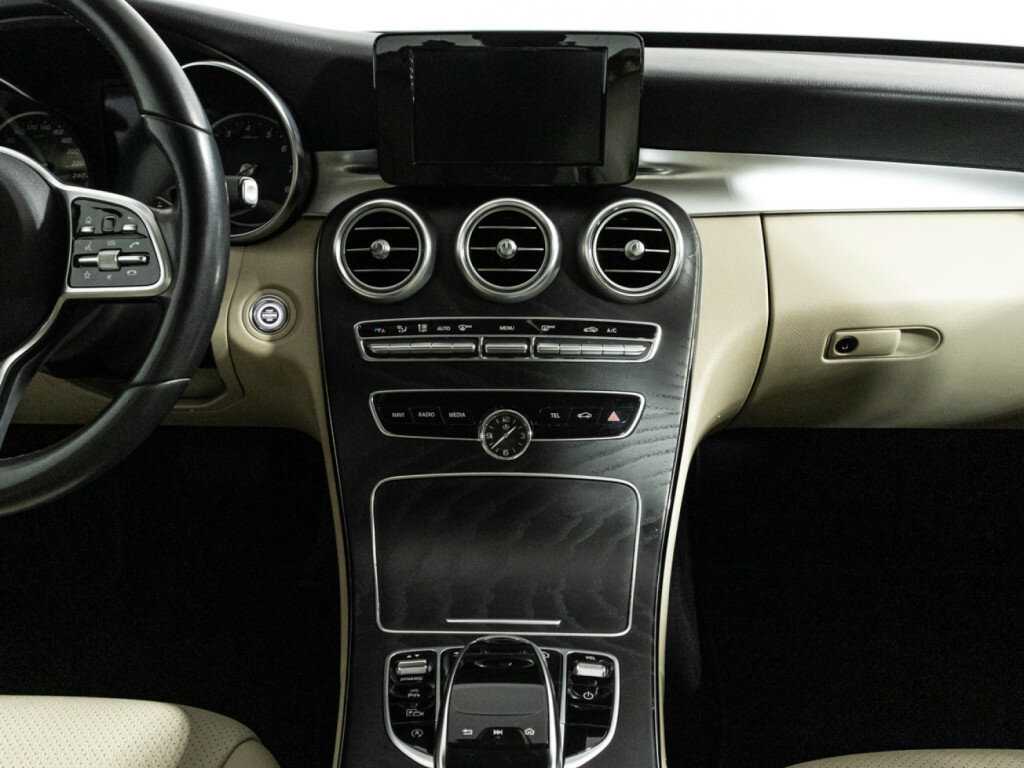 Купить Mercedes-Benz C-Класс с пробегом. Фото: #13