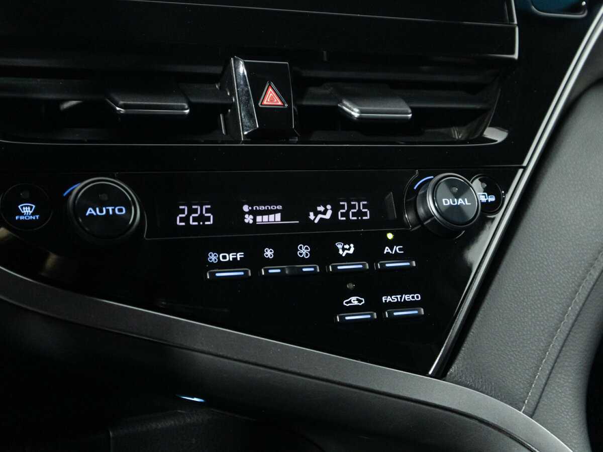 Купить Toyota Camry с пробегом. Фото: #16