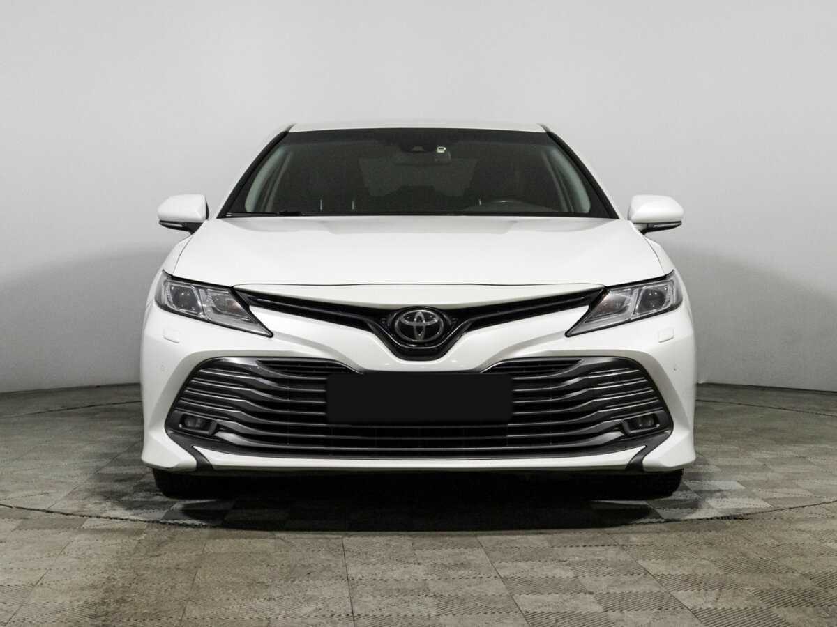 Купить Toyota Camry с пробегом. Фото: #1