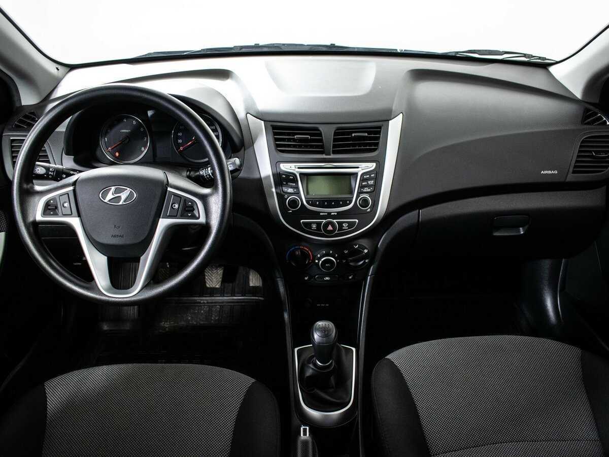 Купить Hyundai Solaris с пробегом. Фото: #8
