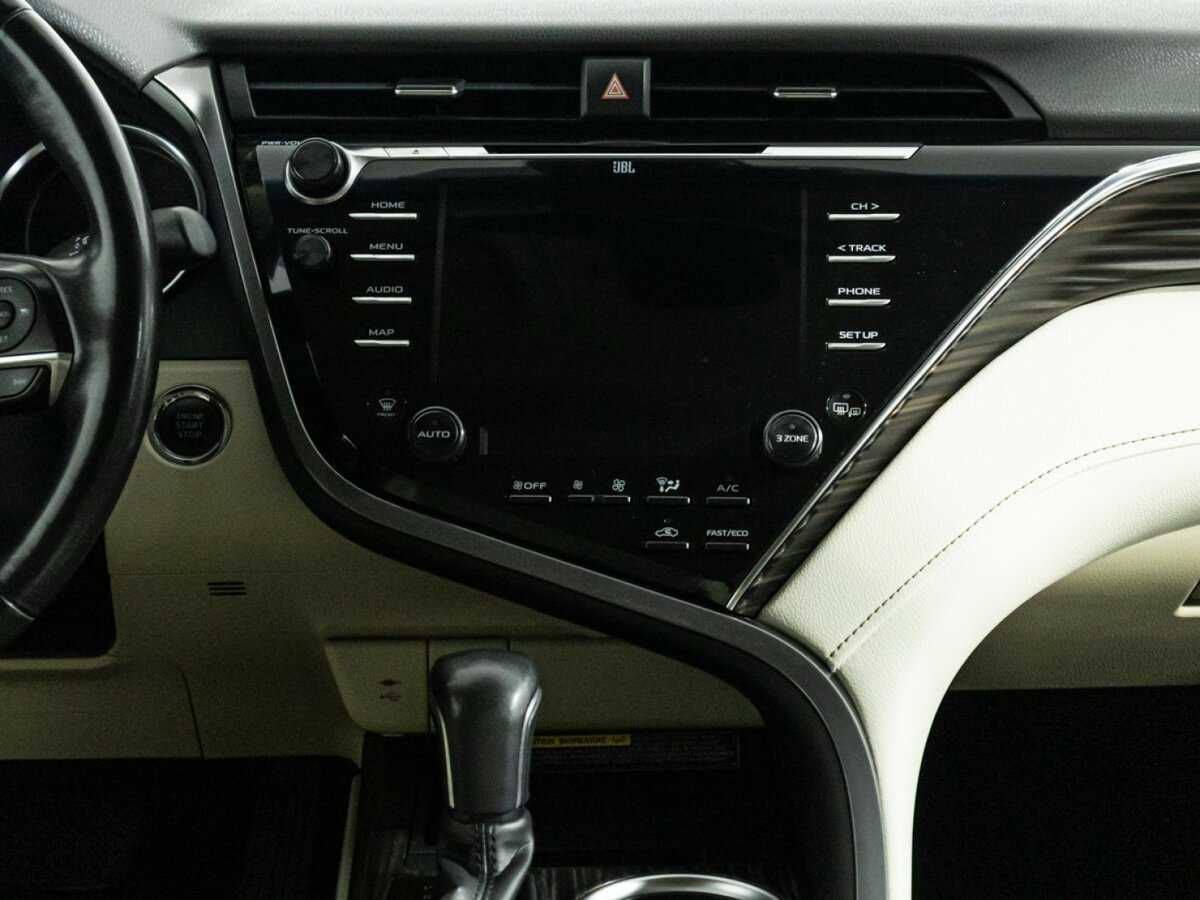 Купить Toyota Camry с пробегом. Фото: #13