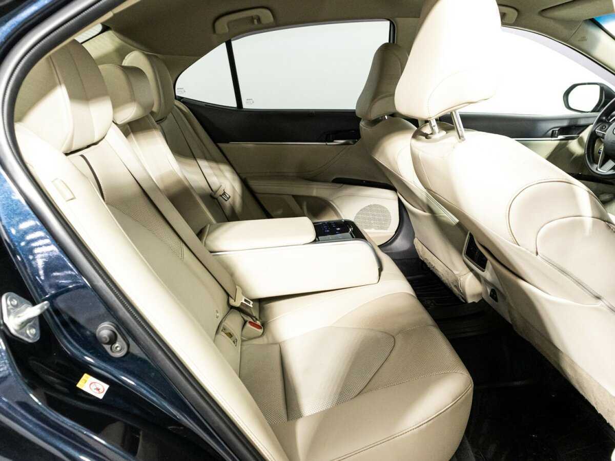 Купить Toyota Camry с пробегом. Фото: #25