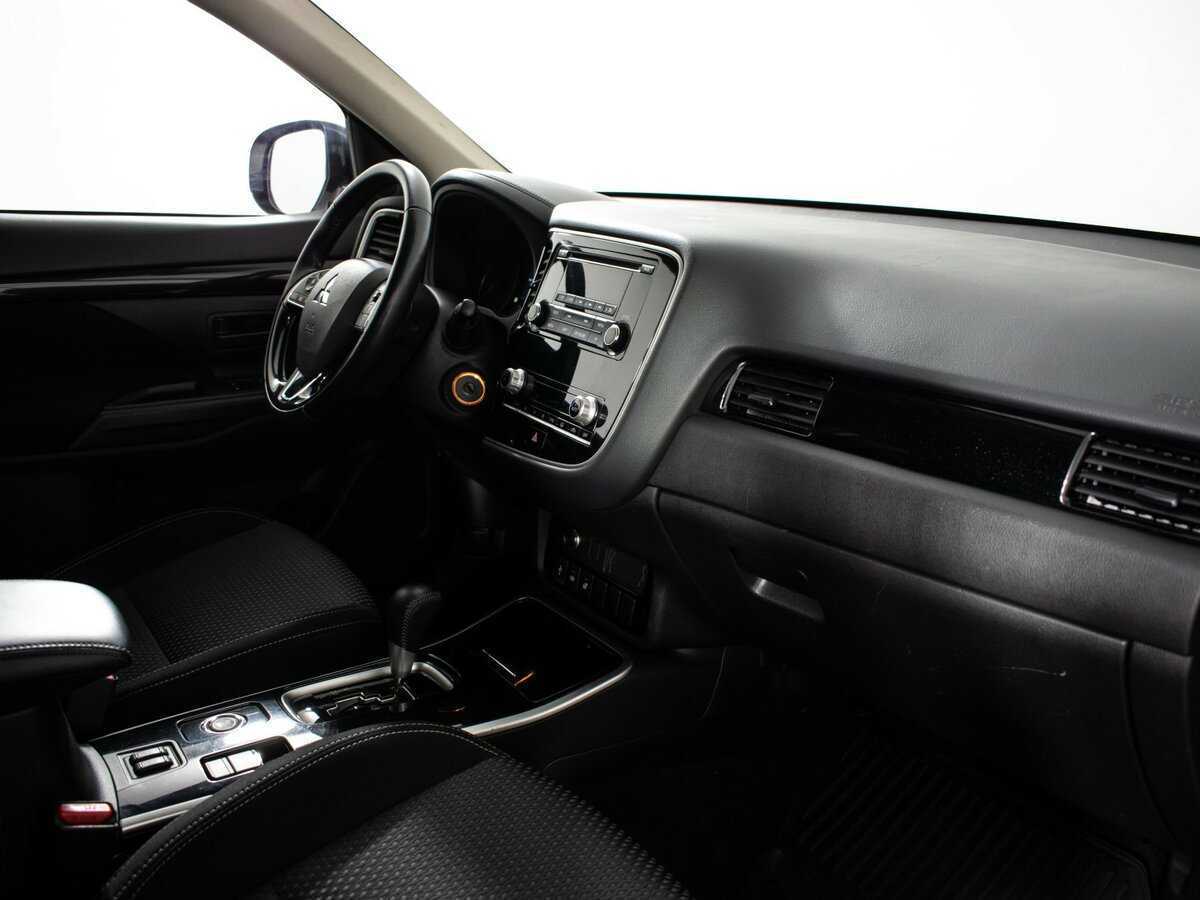 Купить Mitsubishi Outlander с пробегом. Фото: #8
