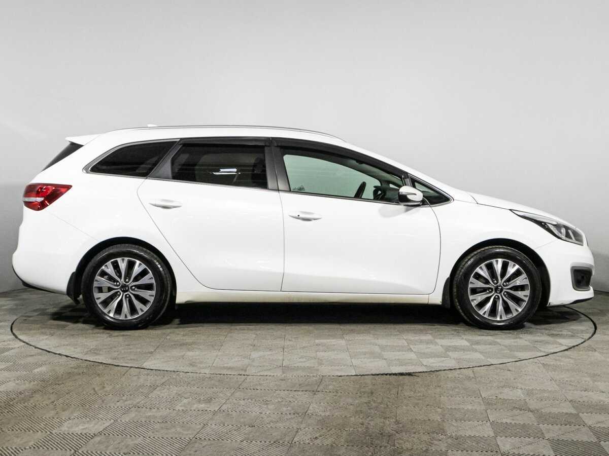 Купить Kia Ceed с пробегом. Фото: #3