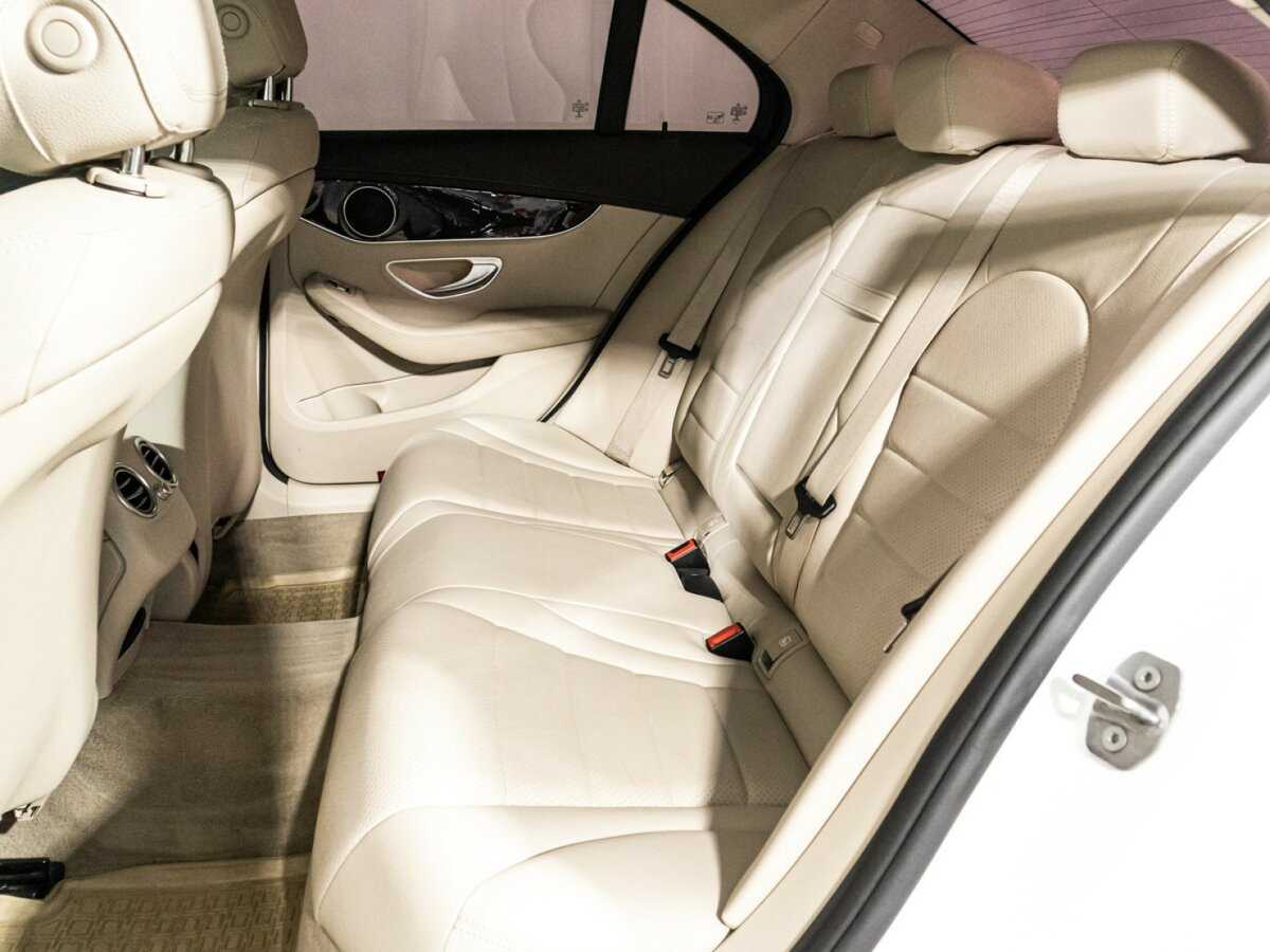 Купить Mercedes-Benz C-Класс с пробегом. Фото: #9