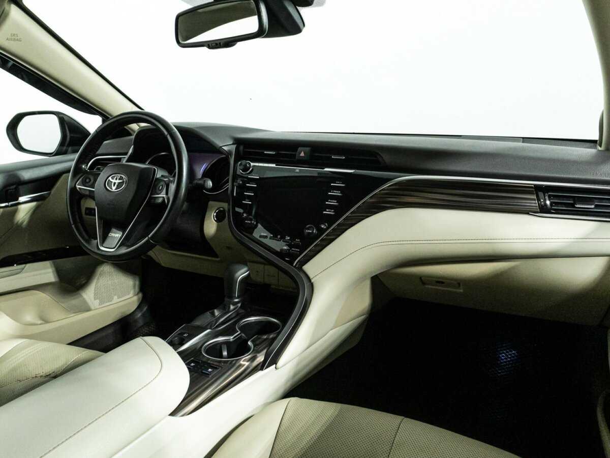 Купить Toyota Camry с пробегом. Фото: #8