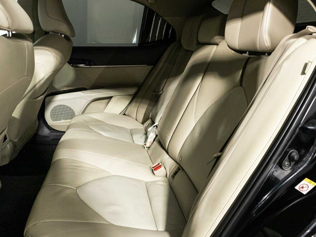 Купить Toyota Camry с пробегом. Фото: #9