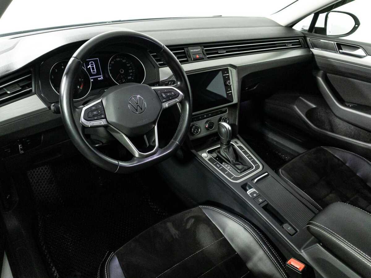 Купить Volkswagen Passat с пробегом. Фото: #10
