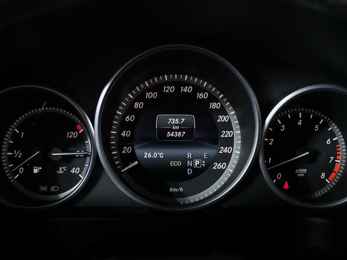 Купить Mercedes-Benz E-Класс с пробегом. Фото: #10