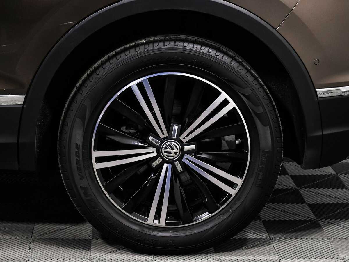 Купить Volkswagen Tiguan с пробегом. Фото: #17