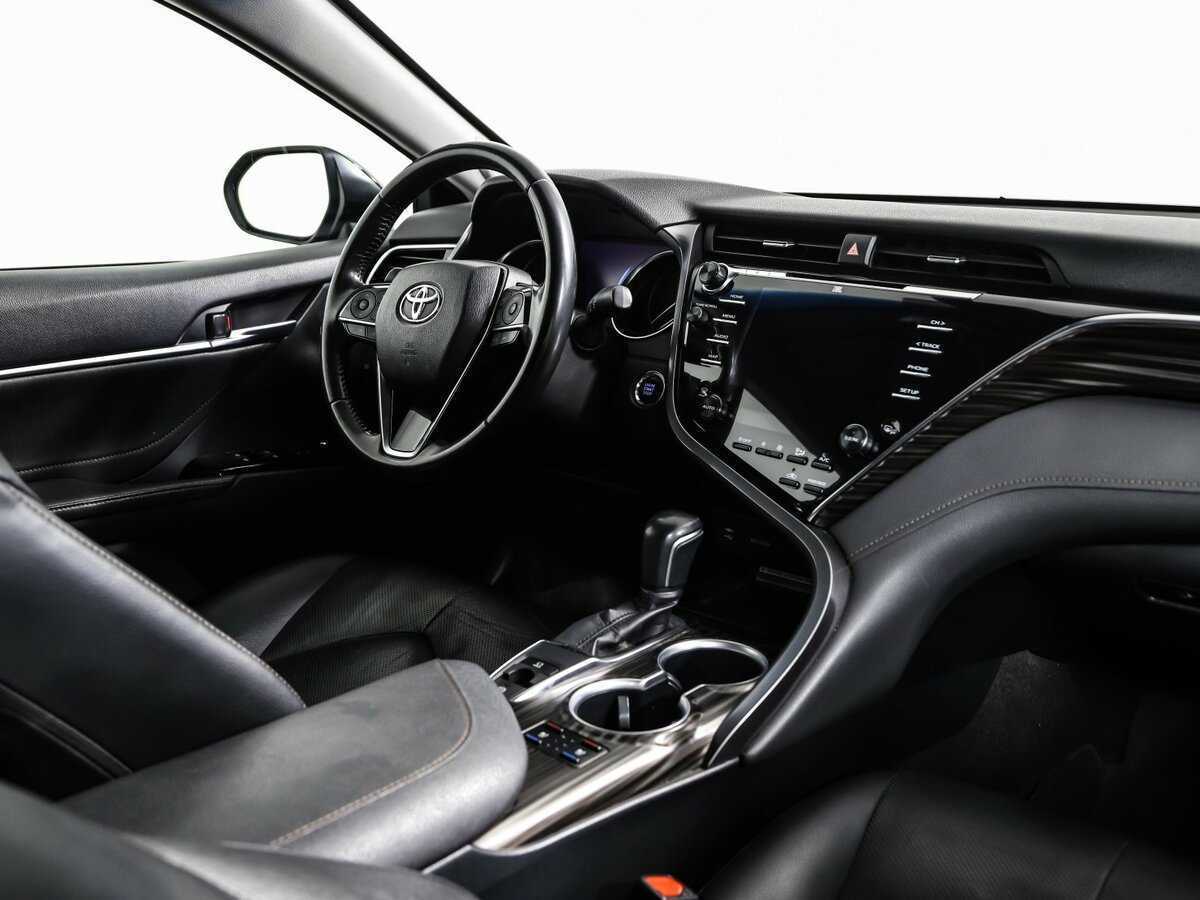 Купить Toyota Camry с пробегом. Фото: #8