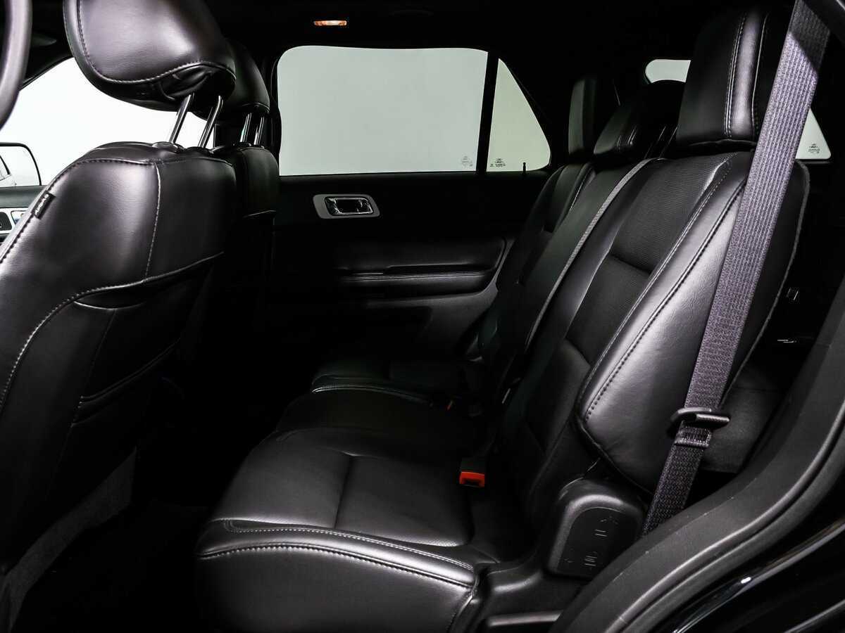 Купить Ford Explorer с пробегом. Фото: #12