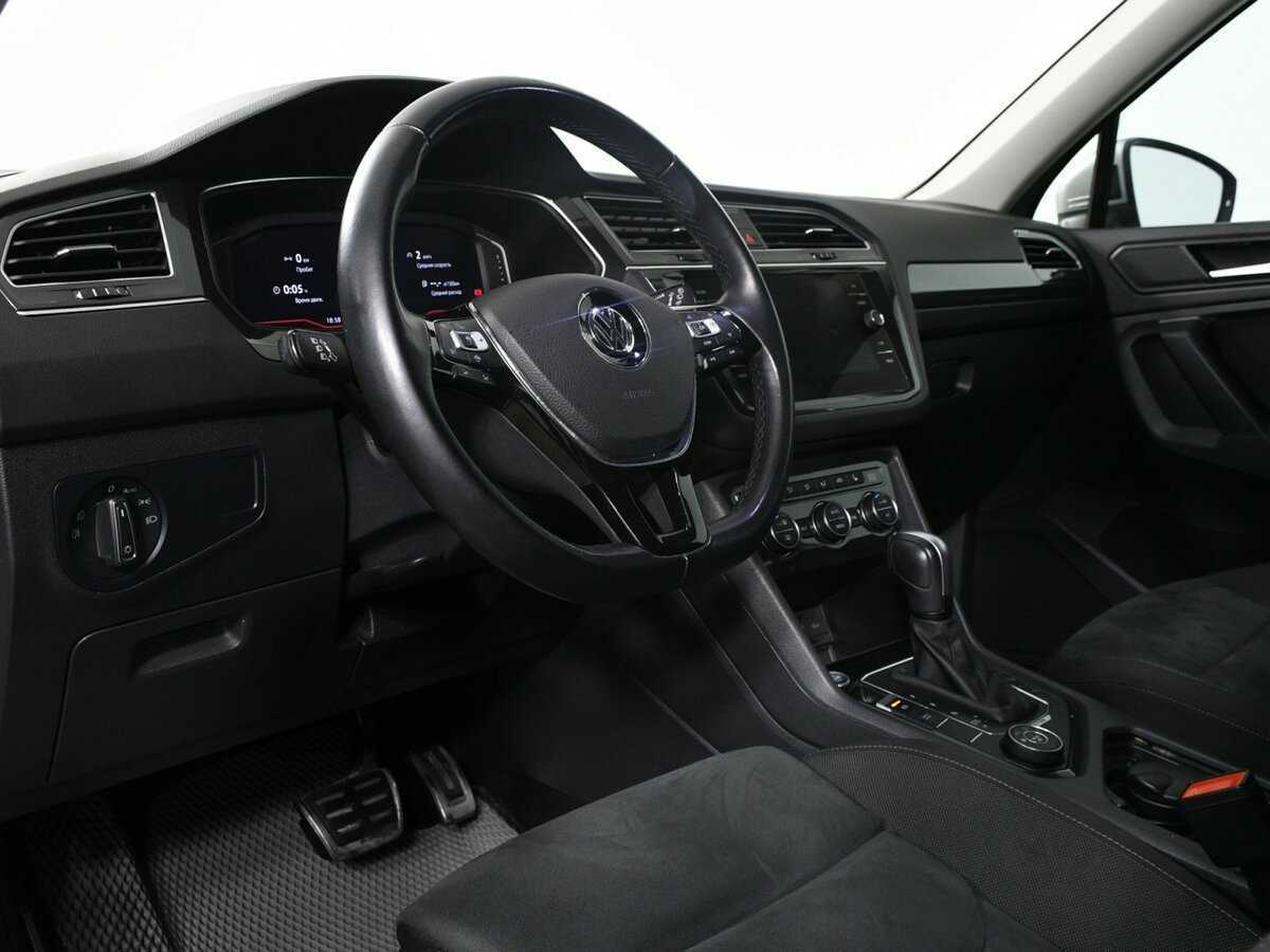 Купить Volkswagen Tiguan с пробегом. Фото: #9