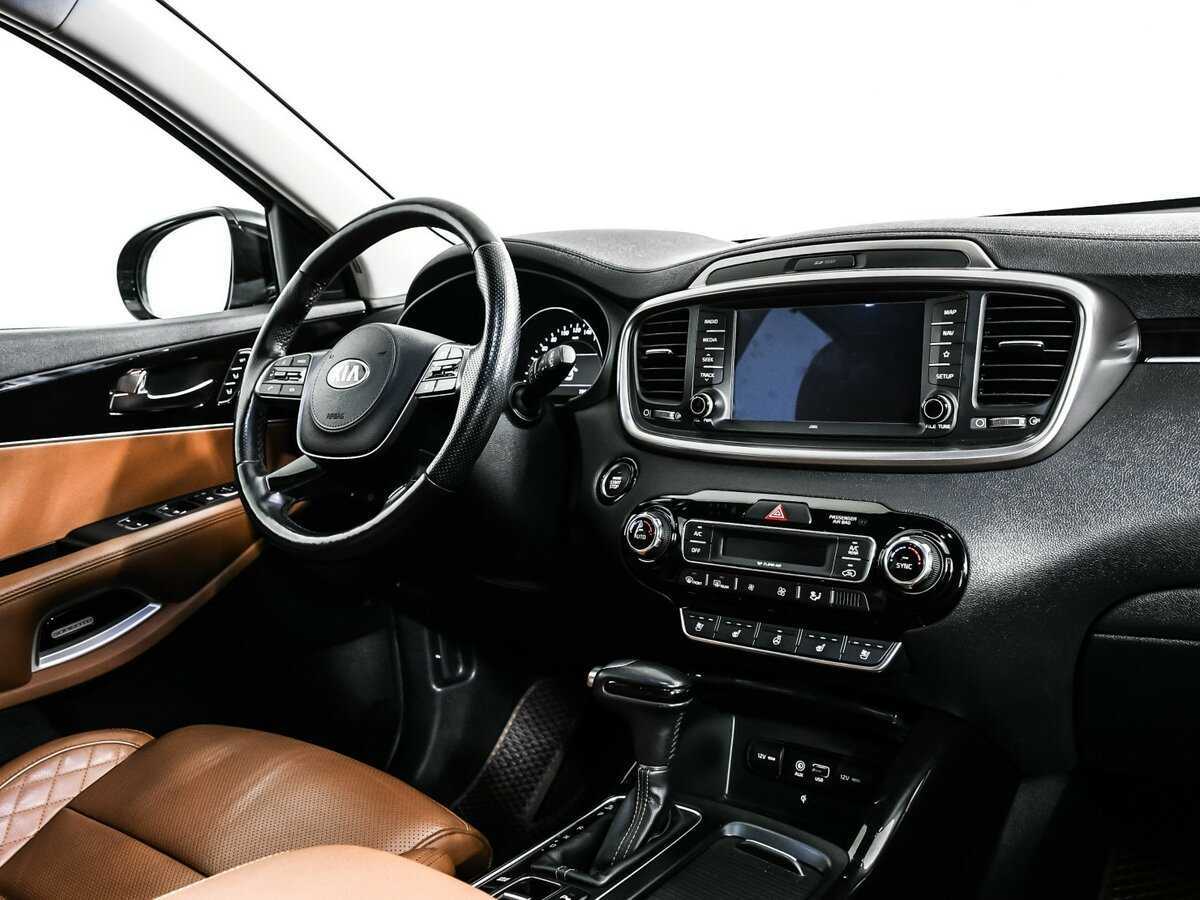 Купить Kia Sorento с пробегом. Фото: #8