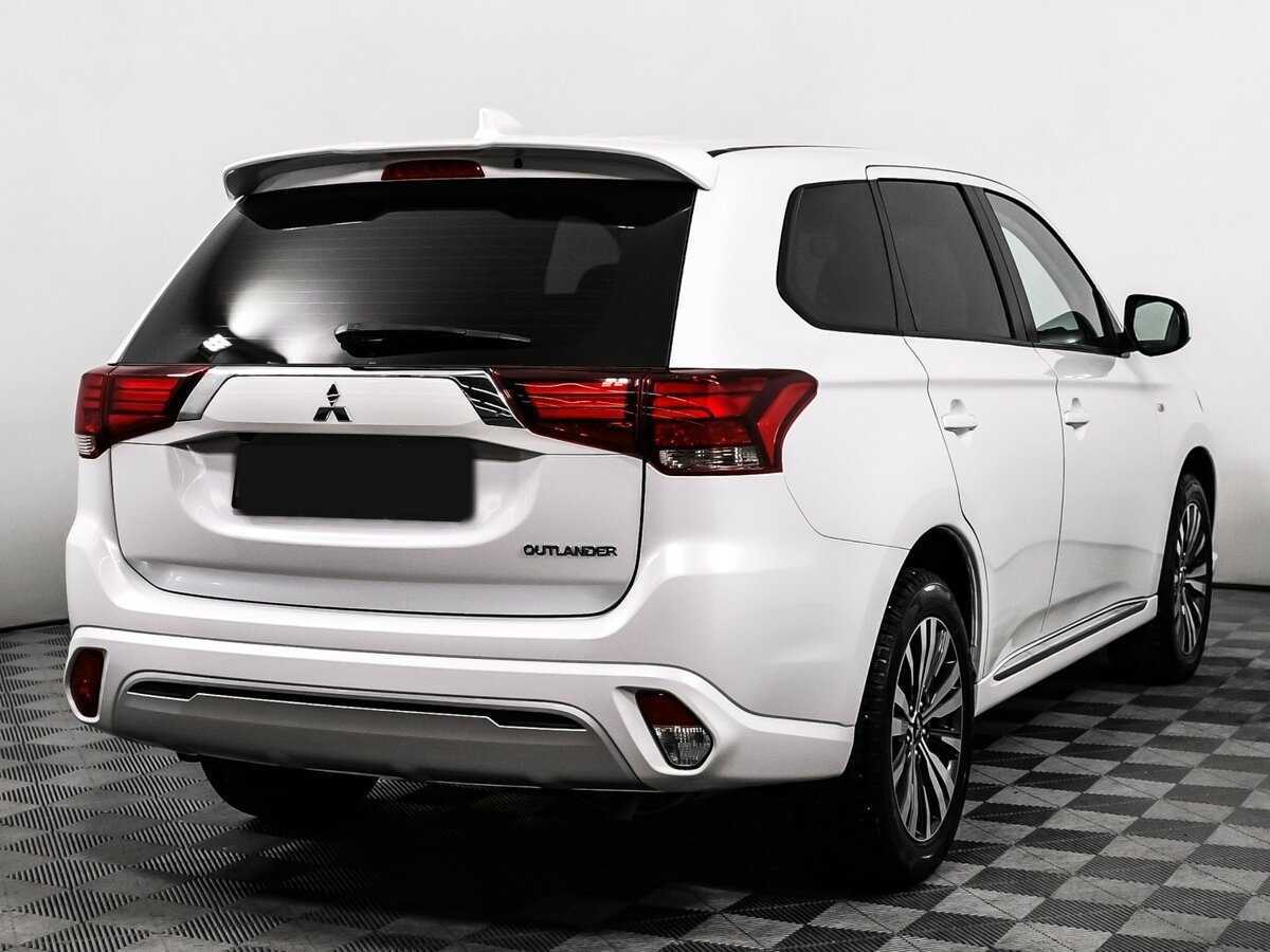 Купить Mitsubishi Outlander с пробегом. Фото: #4