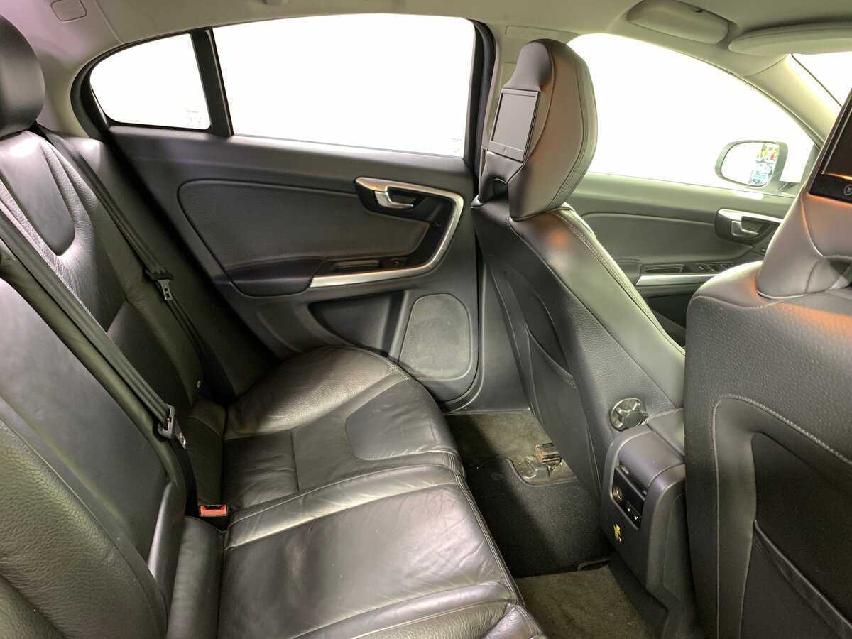 Купить Volvo S60 с пробегом. Фото: #16