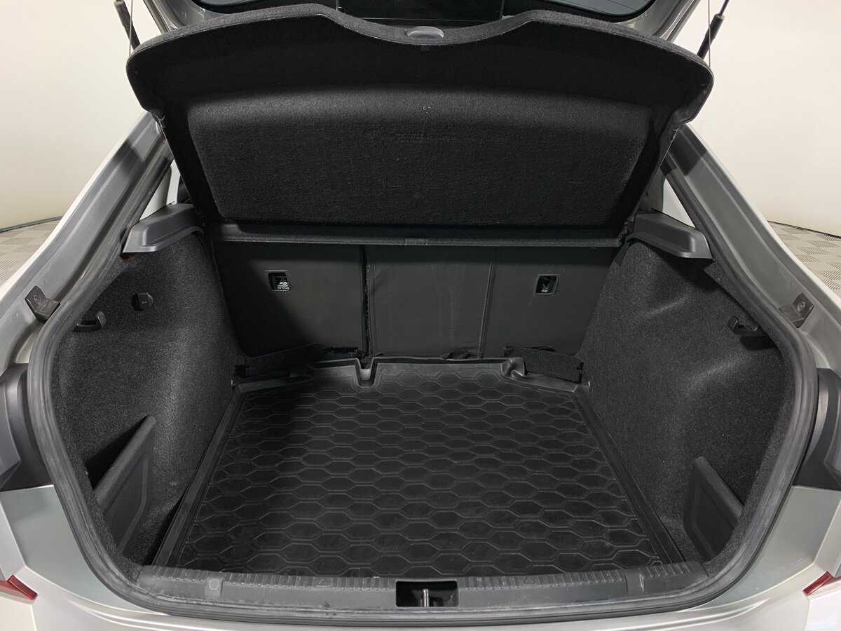 Купить Volkswagen Polo с пробегом. Фото: #19