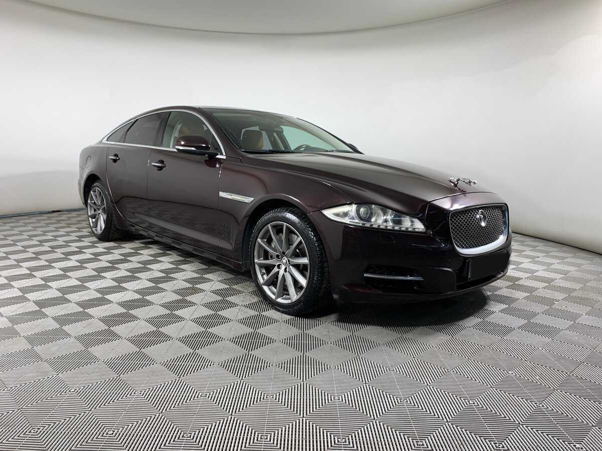 Купить Jaguar XJ с пробегом. Фото: #2