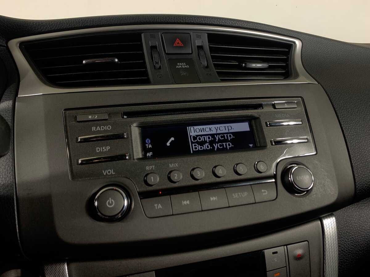 Купить Nissan Tiida с пробегом. Фото: #15