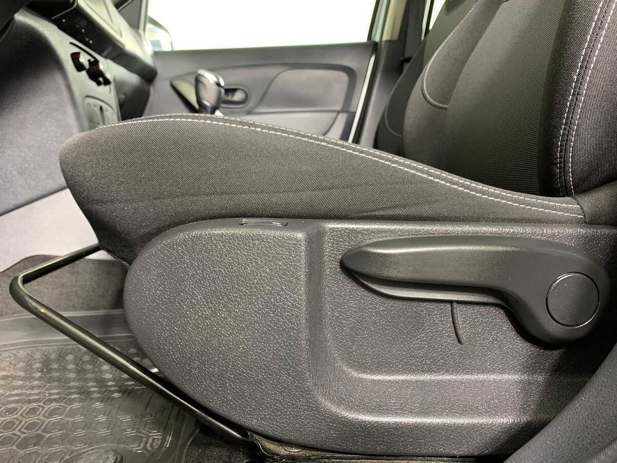 Купить Renault Sandero с пробегом. Фото: #16