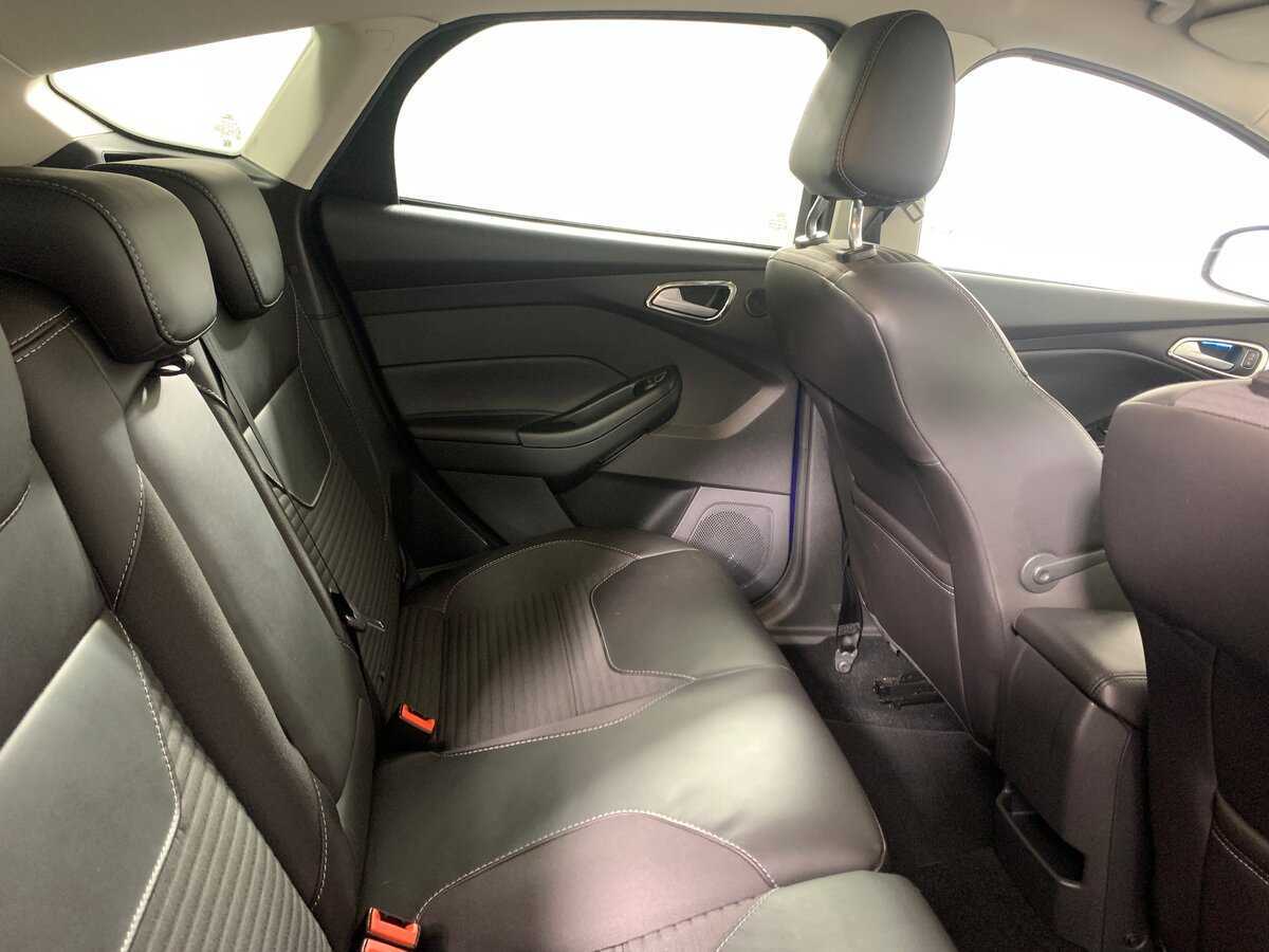 Купить Ford Focus с пробегом. Фото: #17