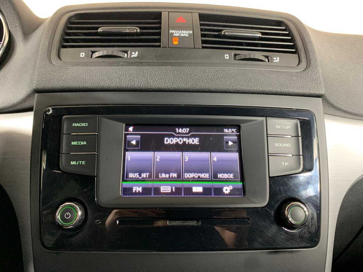 Купить Skoda Yeti с пробегом. Фото: #15