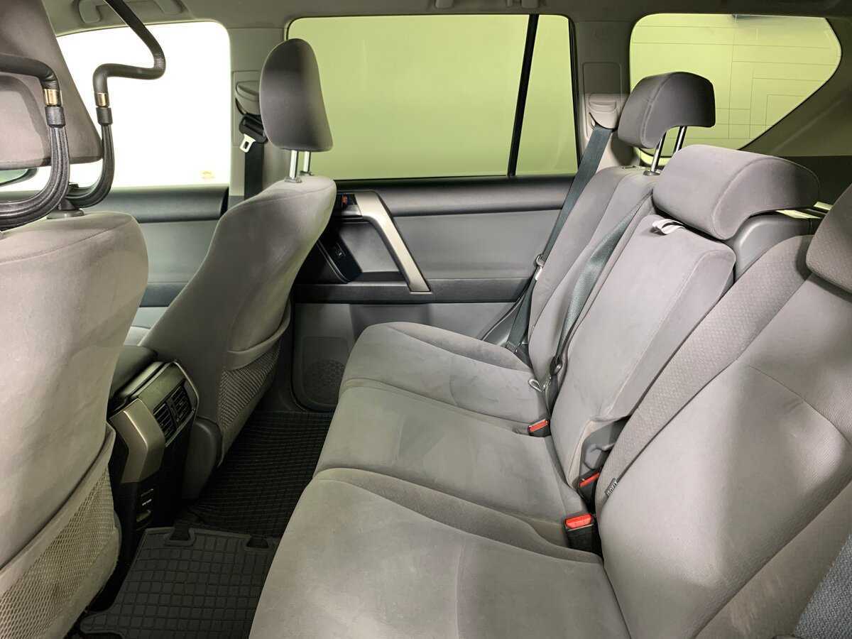 Купить Toyota Land Cruiser Prado с пробегом. Фото: #15