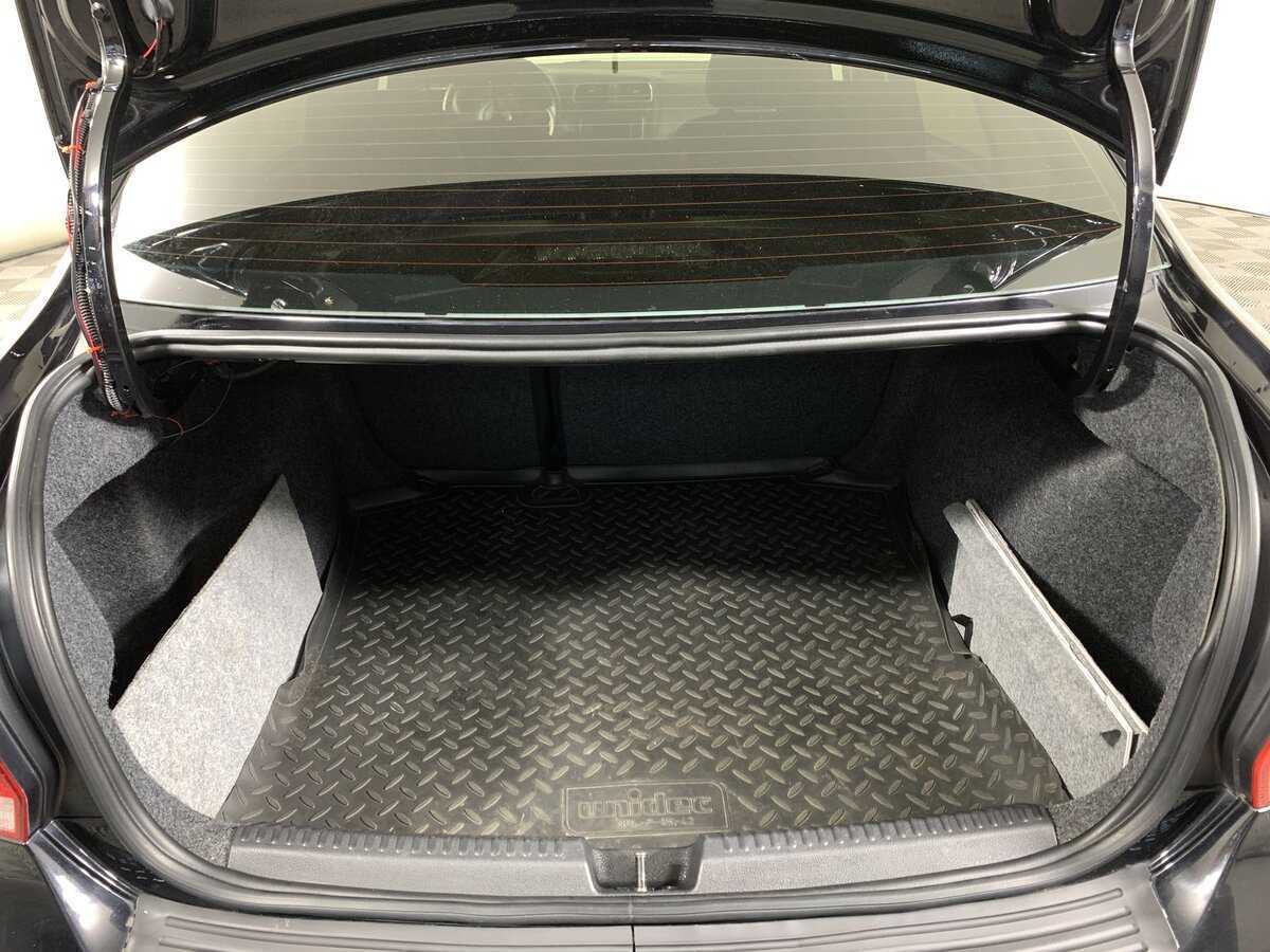 Купить Volkswagen Polo с пробегом. Фото: #18