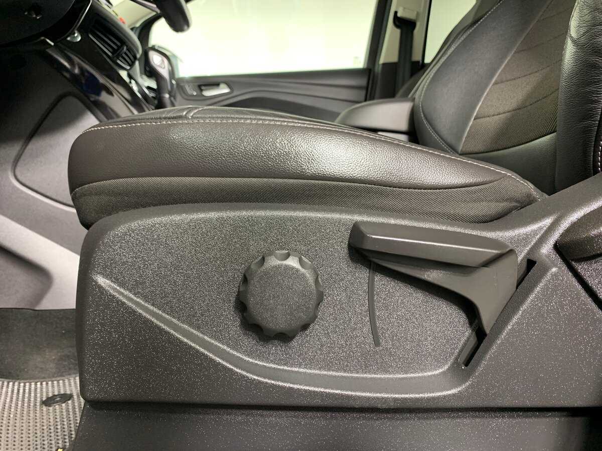 Купить Ford Kuga с пробегом. Фото: #16