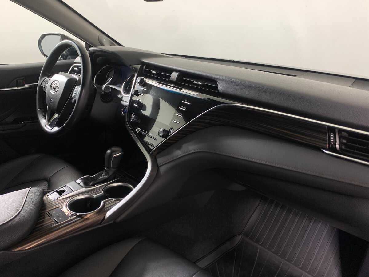 Купить Toyota Camry с пробегом. Фото: #13