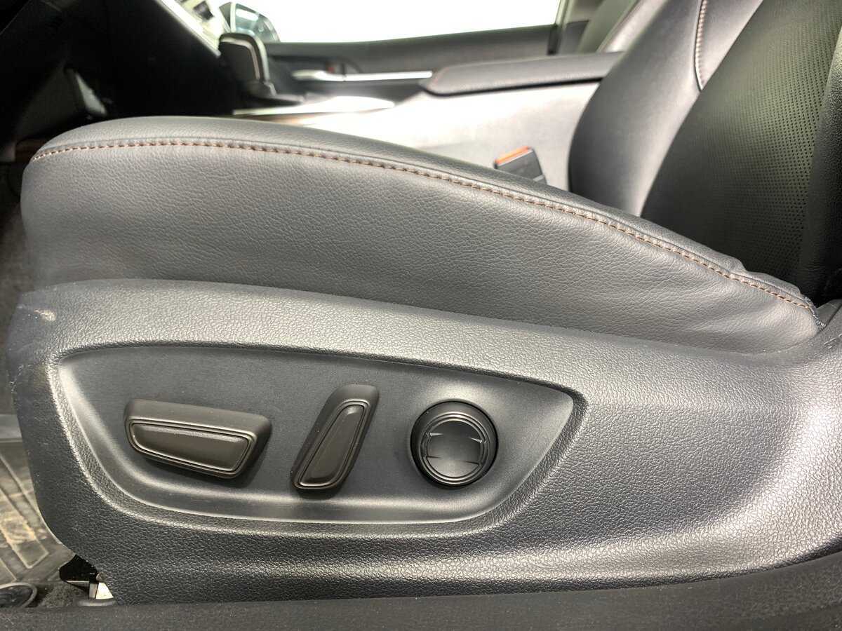 Купить Toyota Camry с пробегом. Фото: #16