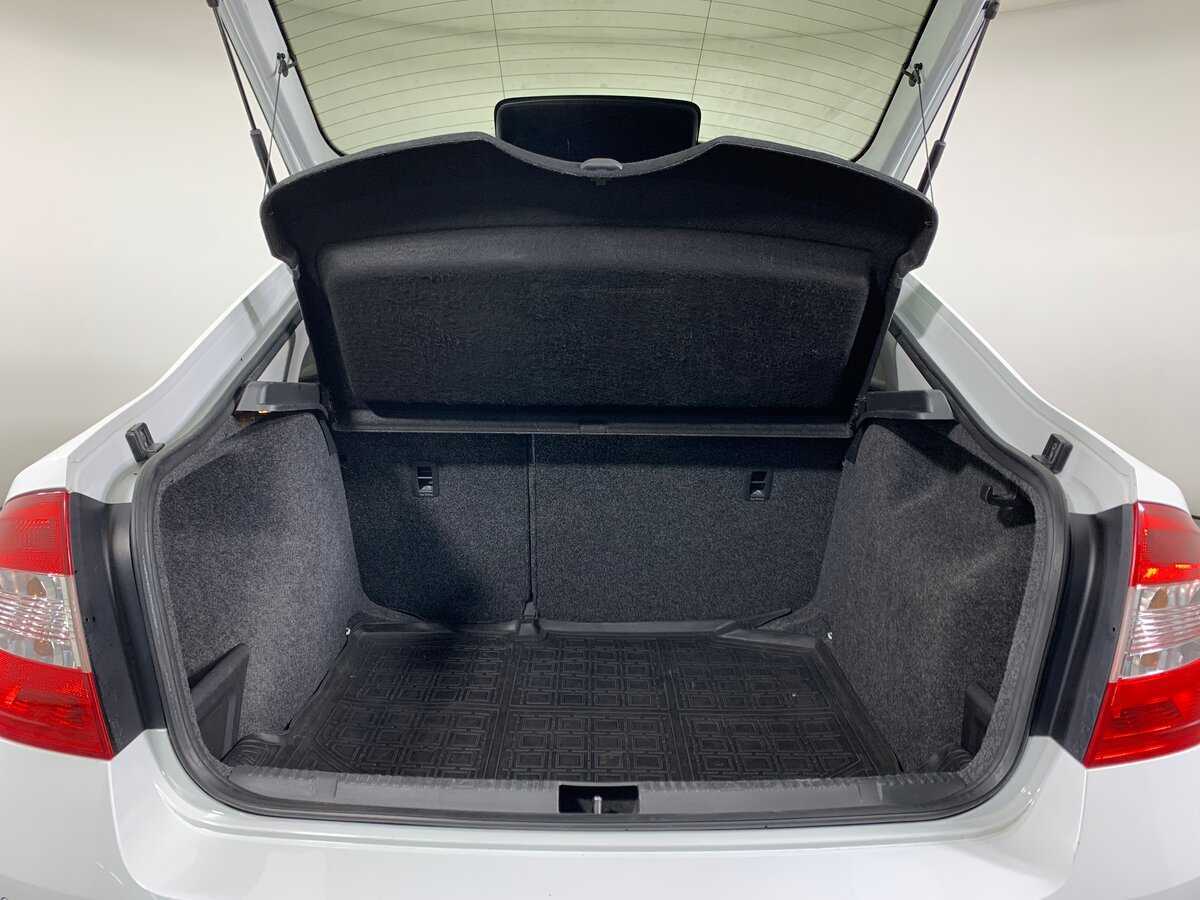 Купить Skoda Rapid с пробегом. Фото: #18