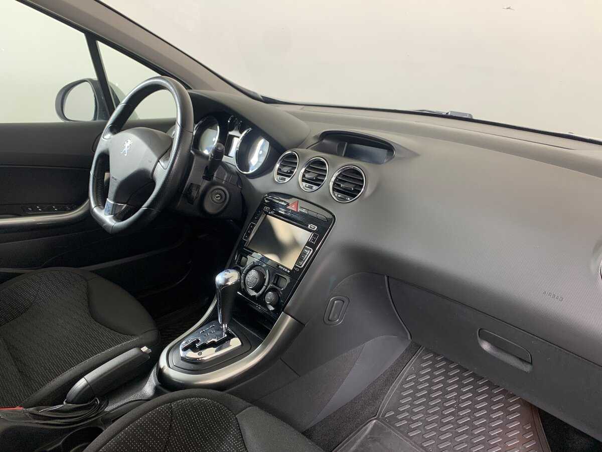 Купить Peugeot 308 с пробегом. Фото: #13