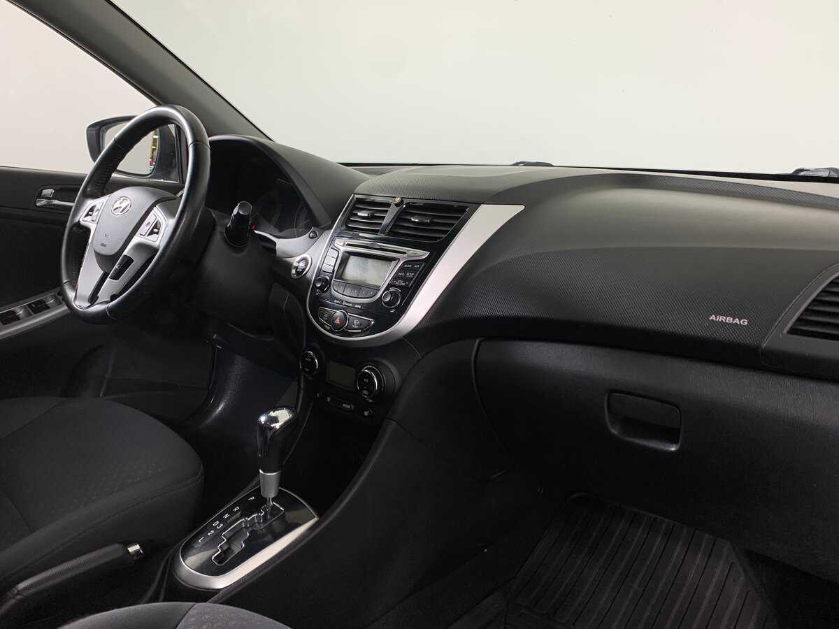 Купить Hyundai Solaris с пробегом. Фото: #13