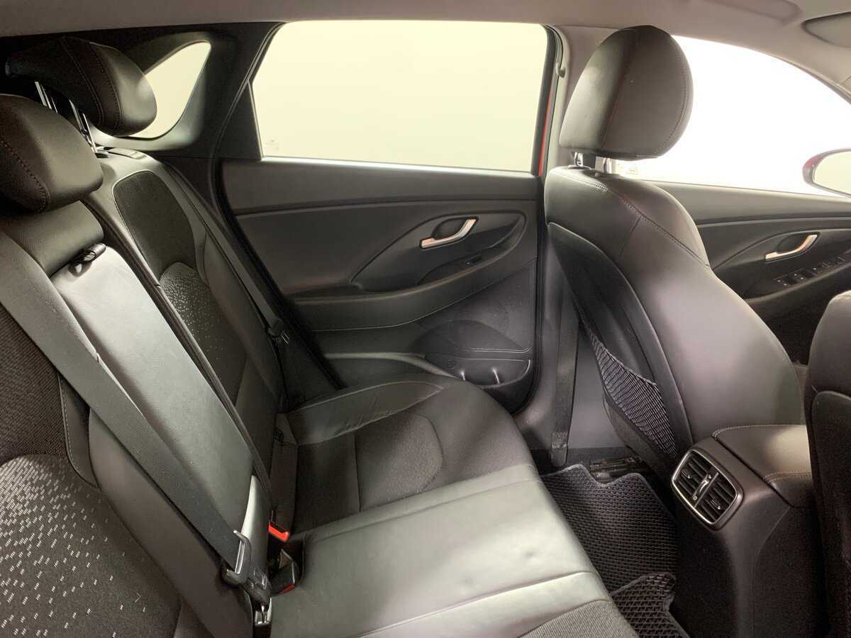 Купить Hyundai i30 с пробегом. Фото: #17