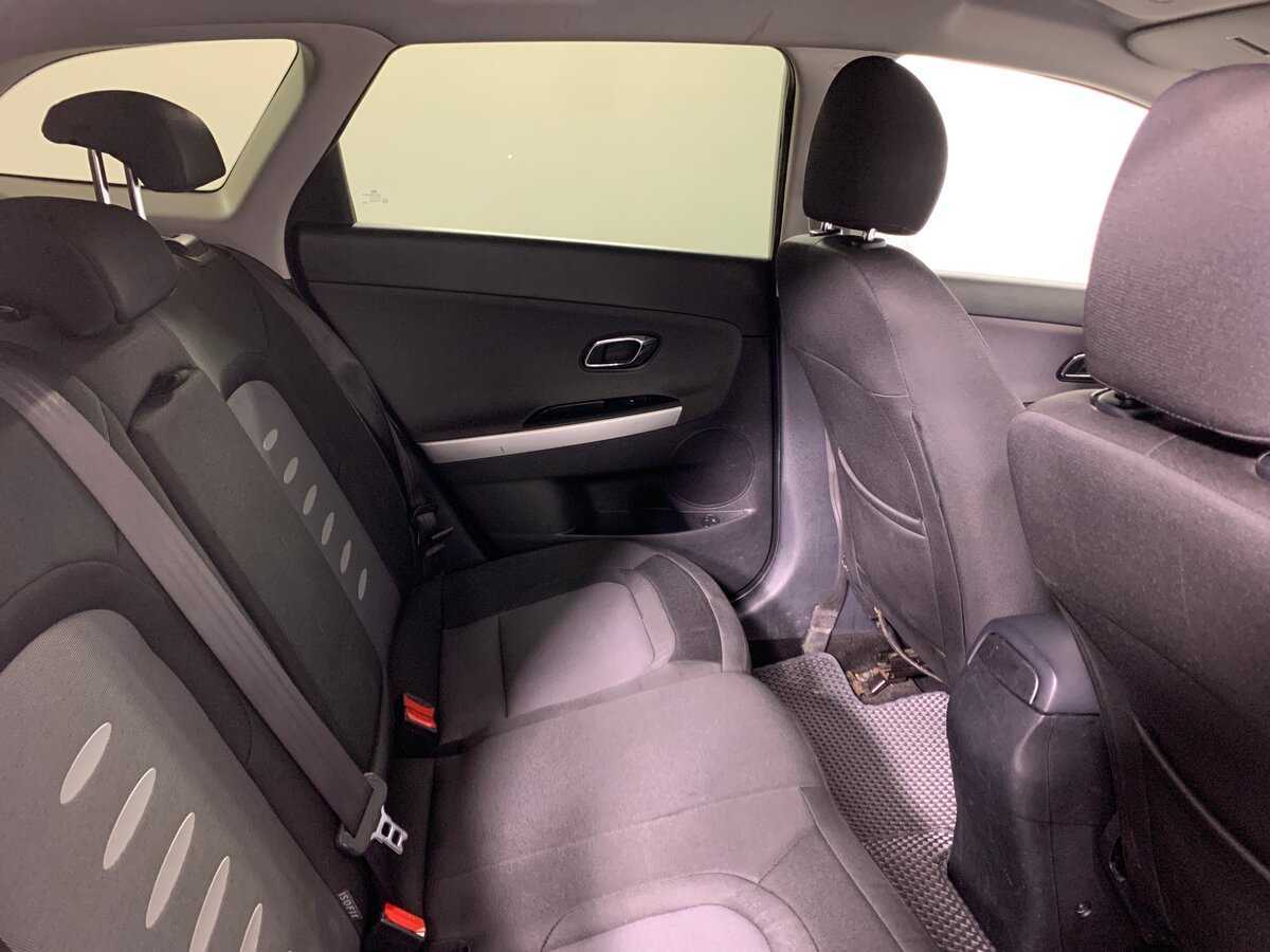 Купить Kia Ceed с пробегом. Фото: #17