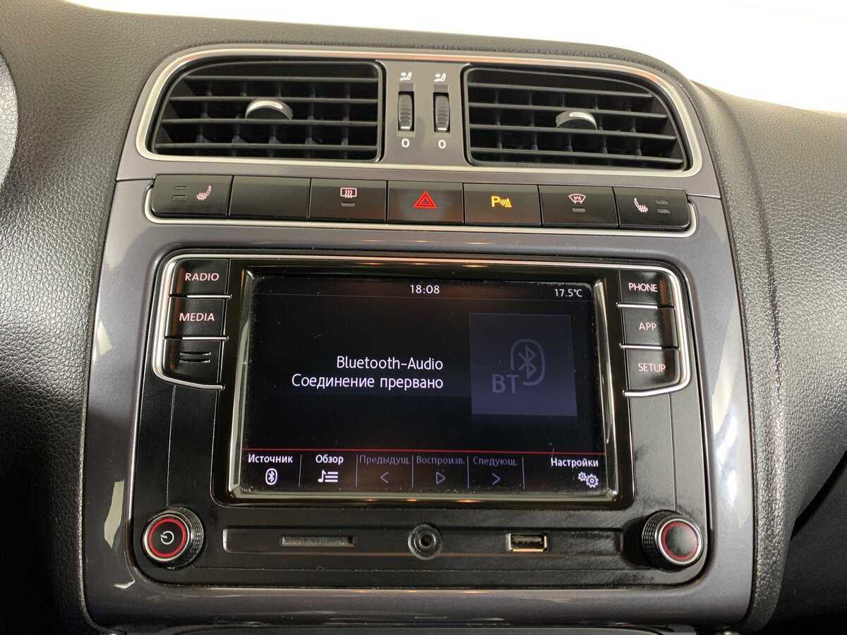 Купить Volkswagen Polo с пробегом. Фото: #15