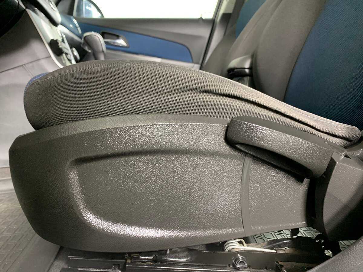 Купить Chevrolet Cruze с пробегом. Фото: #15