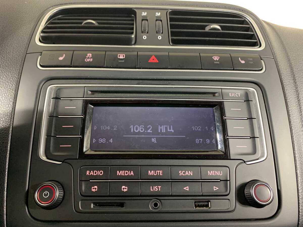 Купить Volkswagen Polo с пробегом. Фото: #15