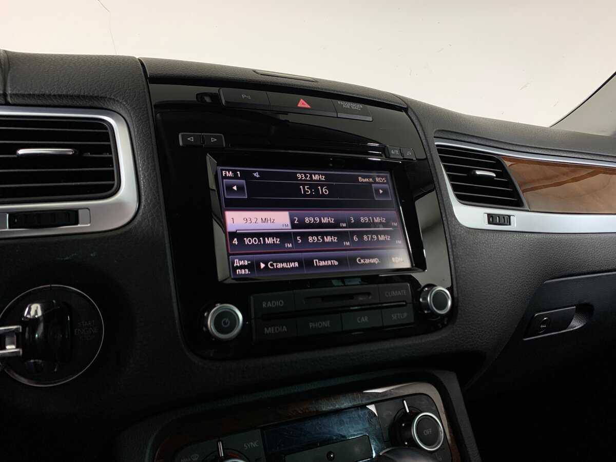 Купить Volkswagen Touareg с пробегом. Фото: #15