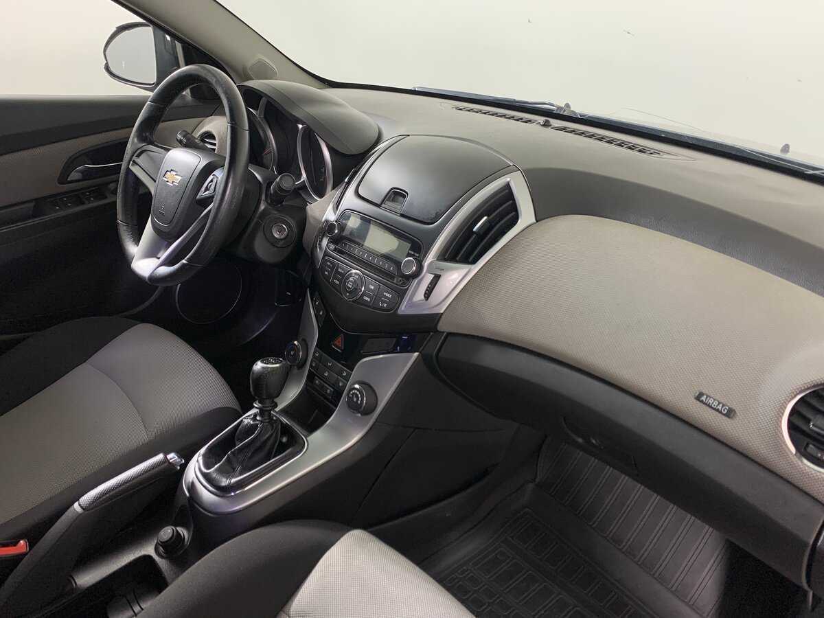 Купить Chevrolet Cruze с пробегом. Фото: #11