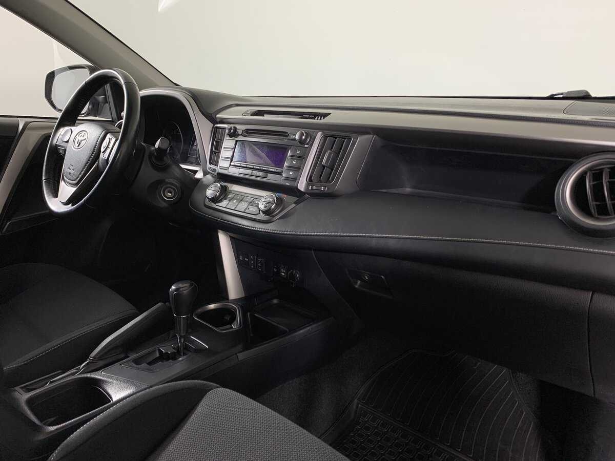 Купить Toyota RAV4 с пробегом. Фото: #13