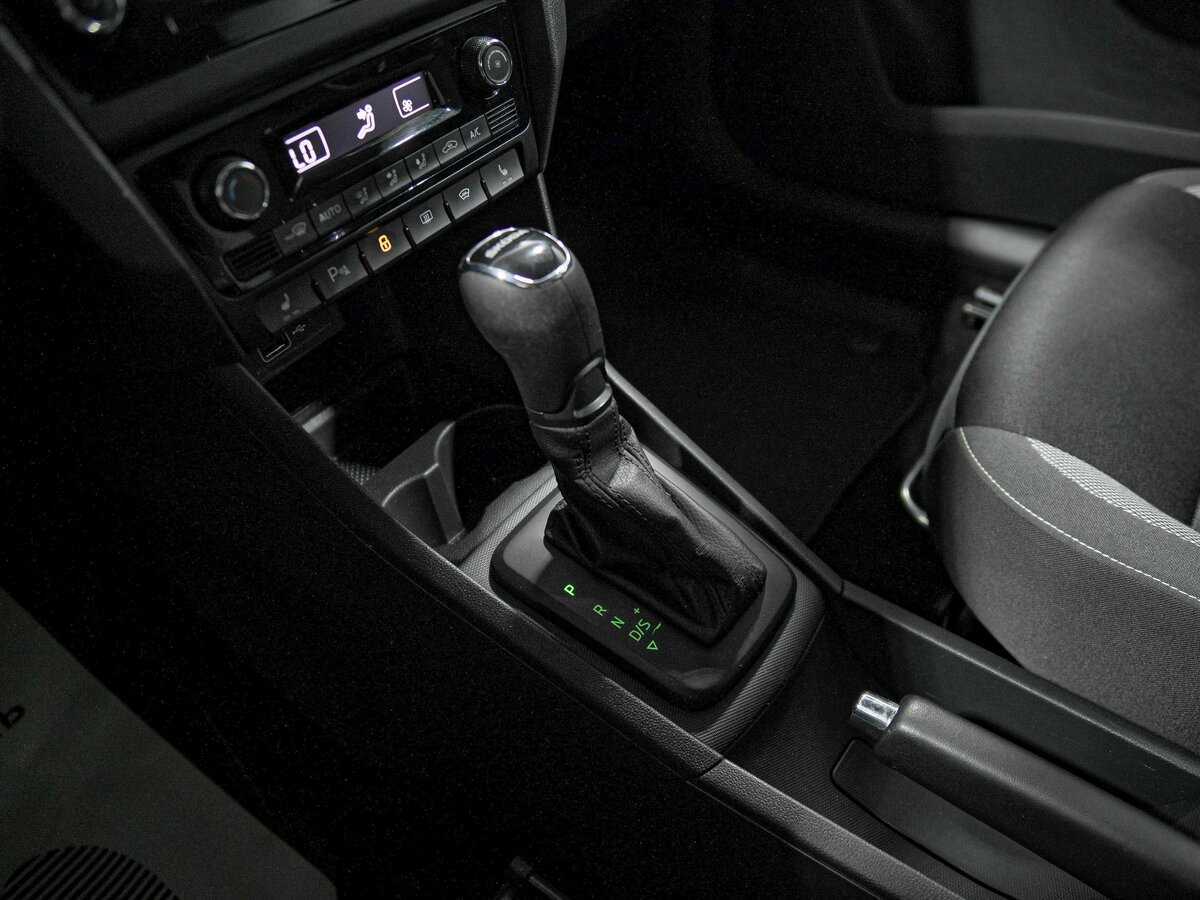 Купить Skoda Rapid с пробегом. Фото: #11