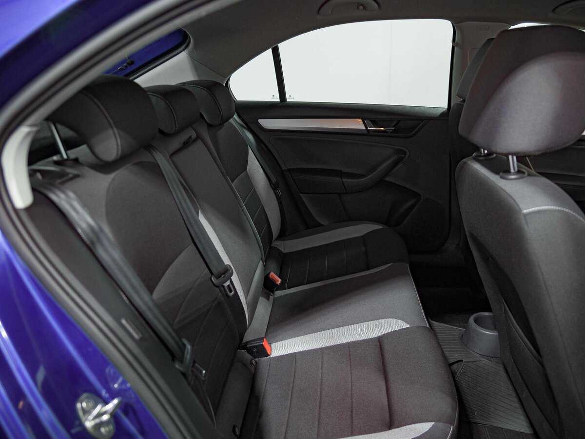 Купить Skoda Rapid с пробегом. Фото: #14