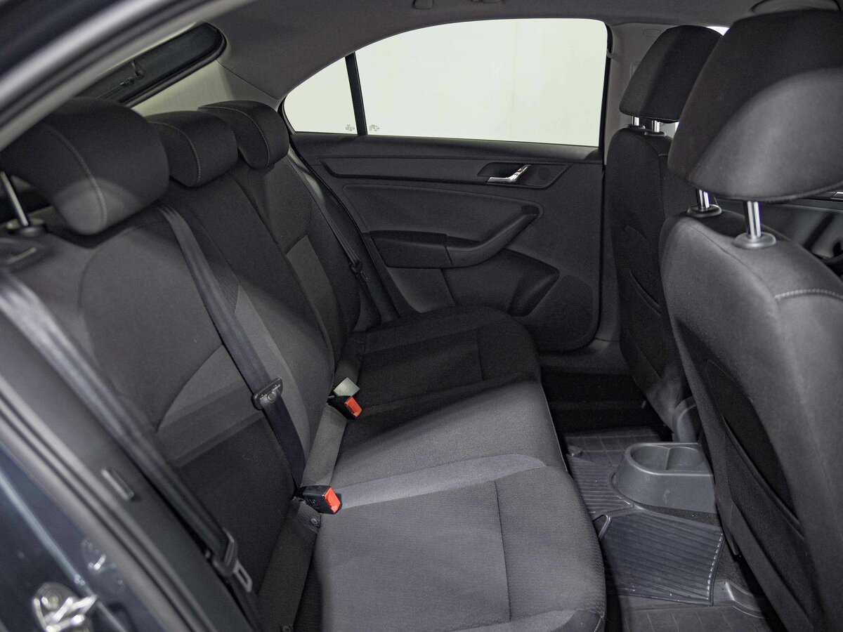 Купить Skoda Rapid с пробегом. Фото: #11