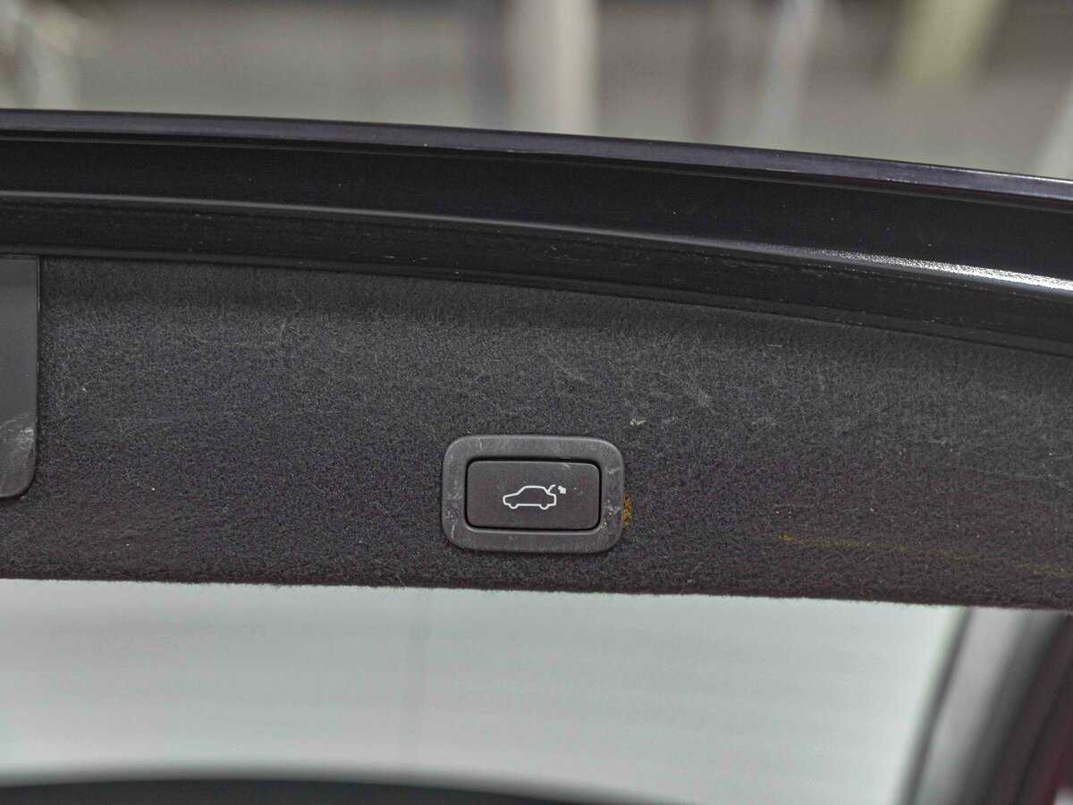 Купить Volvo XC60 с пробегом. Фото: #18