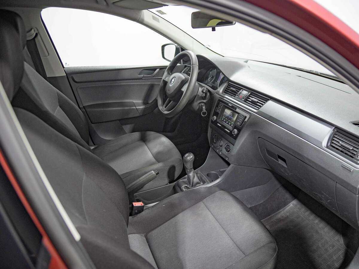 Купить Skoda Rapid с пробегом. Фото: #12