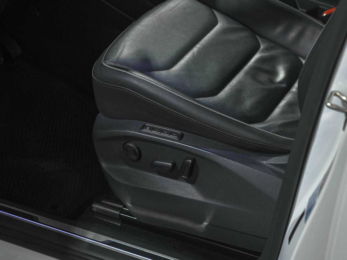 Купить Volkswagen Tiguan с пробегом. Фото: #11