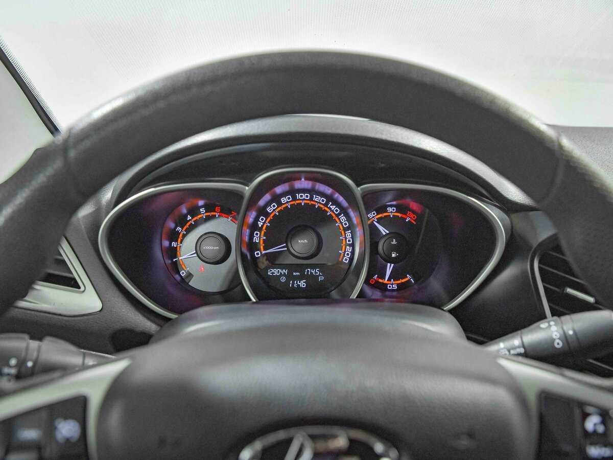 Купить Lada (ВАЗ) Vesta с пробегом. Фото: #6