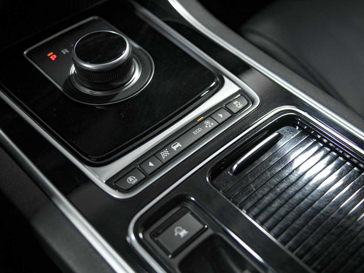 Купить Jaguar XF с пробегом. Фото: #13